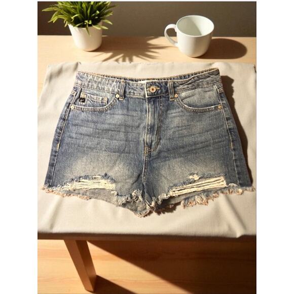 Distressed Shorts by KanCan - Size M - Picture 4 of 9